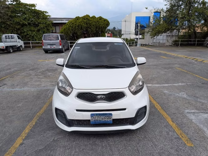 Kia Picanto 2015 de agencia bajo km