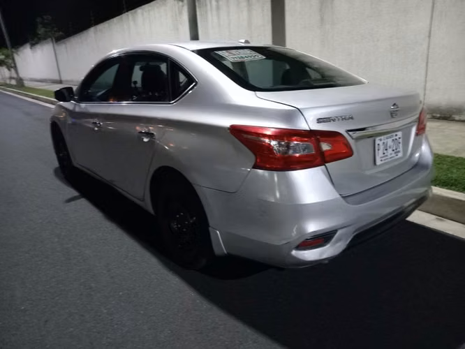 Nissan Sentra 2017