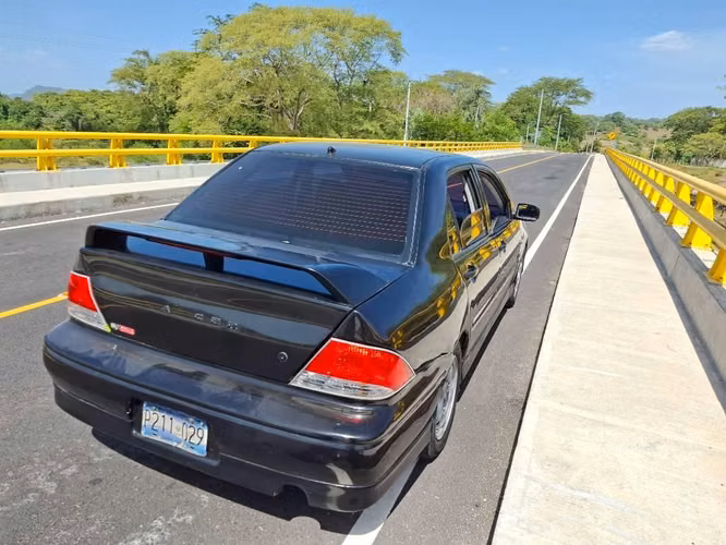 Vendo Mitsubishi Lancer Oz Rally 2002