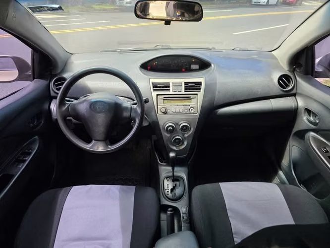 Toyota Yaris Paquete Eléctrico Año 2012