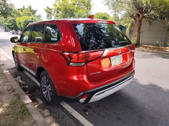 VENDO CAMIONETA MITSUBISHI OUTLANDER 2020 BOLSAS BUENAS - Imagen 6