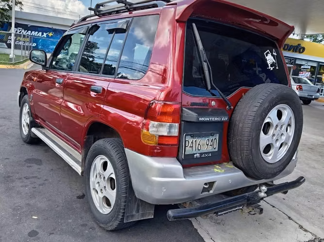 Mitsubishi Montero io 2000,standard 4x4 4 puertas Vidrios eléctricos - Imagen 4