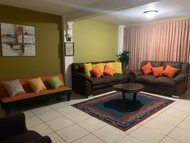 Exclusividad, confort y una ubicación privilegiada en Antiguo Cuscatlán - Imagen 6