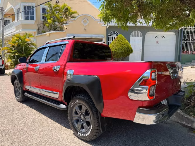 Hilux 2023 4x4 - Imagen 5