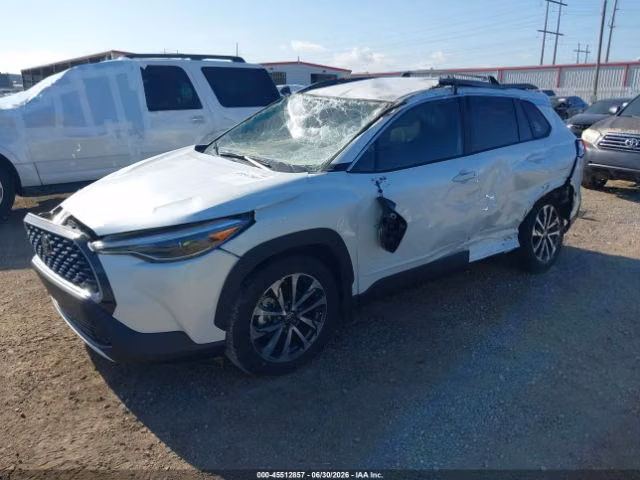 TOYOTA COROLLA CROSS XLE 2025
