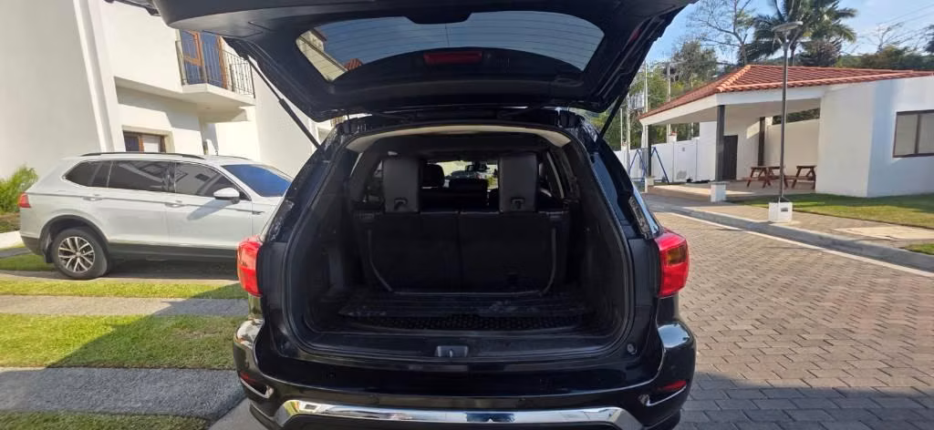 Nissan Pathfinder 4WD full extras de AGENCIA 2019