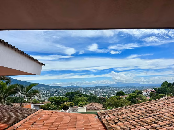 Venta CASA | Lomas de Altamira Mansión de Lujo | 5 Hab + Apto | $915k - Imagen 2