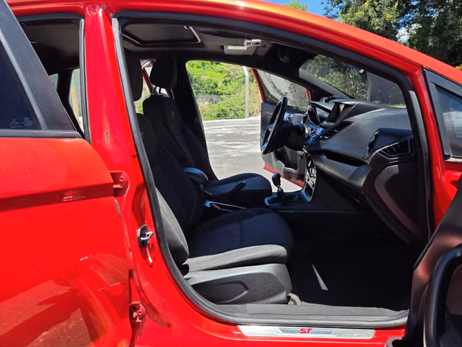 FORD Fiesta ST Turbo  (FINANCIAMIENTO DISPONIBLE) - Imagen 8