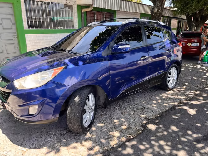 Hyundai Tucson Año 2012 Automatico - Imagen 1