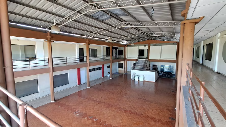 Venta de Centro Comercial en Lourdes Colon, La Libertad - Imagen 5