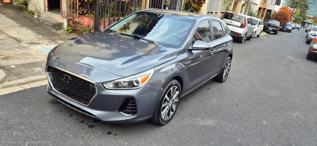 HYUNDAI ELANTRA GT 2018 - Imagen 2