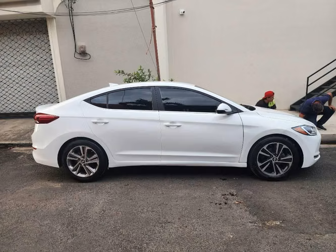 Hyundai Elantra 2018 Limited - Imagen 2