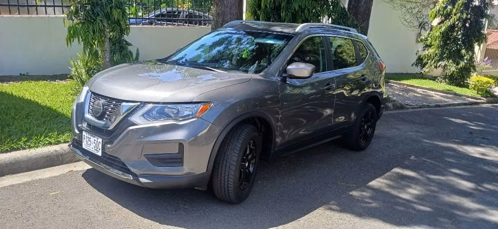 Nissan rogue 2018 4x4