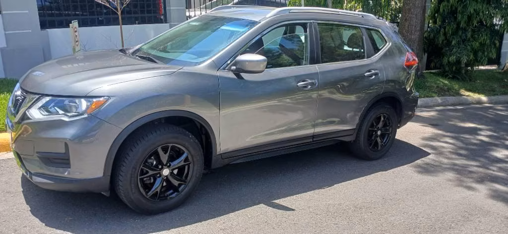 Nissan rogue 2018 4x4 - Imagen 2