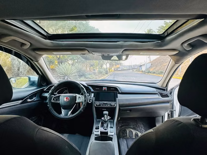2018 Honda Civic - Imagen 6
