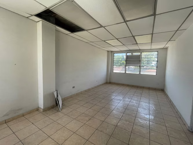 SAN MIGUELITO SE VENDE LOCAL EN TERCER NIVEL, IDEAL INVERSIÓN U OFICINAS - Imagen 8