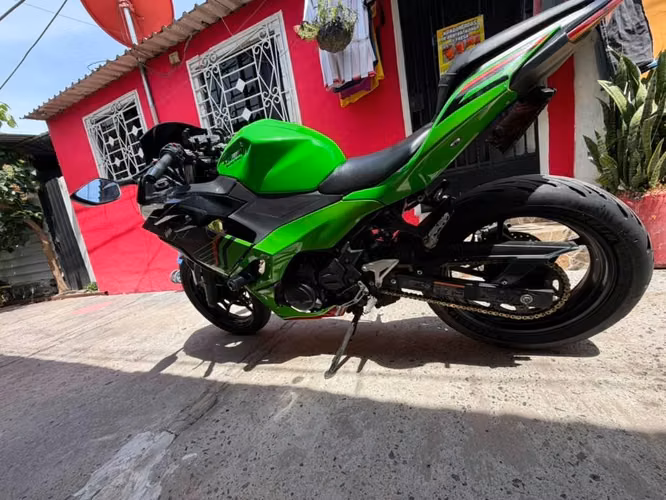 Kawasaki Ninja 500 version SE ABS 2024 - Imagen 2