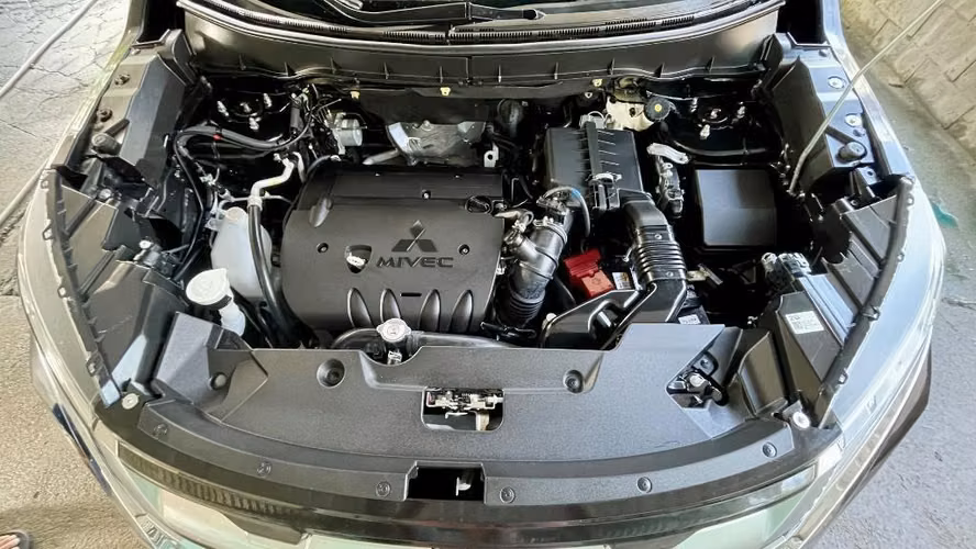 Mitsubishi oulander sport 2021