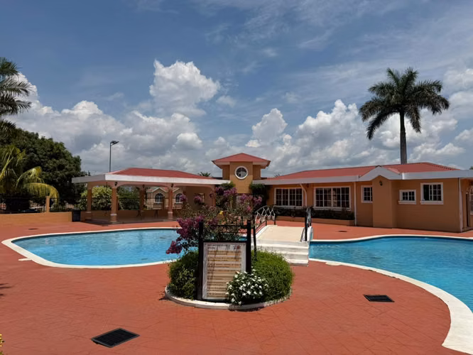 SE VENDE CASA QUINTAS DE LAS MERCEDES LOURDES COLON,  DE UN NIVEL - Imagen 19