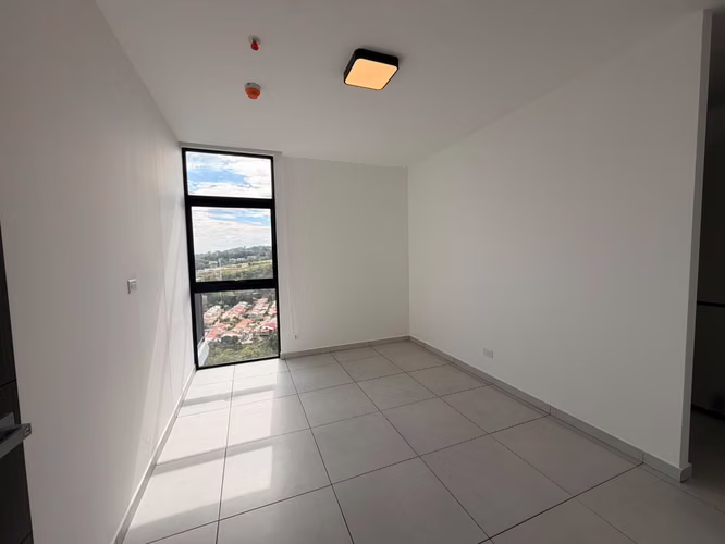 SE ALQUILA APARTAMENTO ALTURAS DEL BOSQUE NUEVO CON LÍNEA BLANCA, 129m2 - Imagen 4