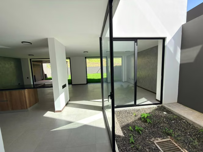 SE ALQUILA CASA DEL BOSQUE NUEVO CUSCATLAN, NUEVA A ESTRENAR - Imagen 6