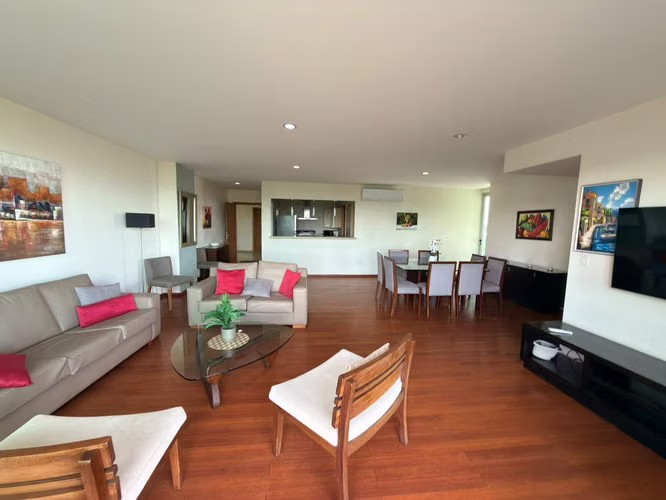 SE ALQUILA APARTAMENTO TERRA ALTA, ESCALÓN, AMUEBLADO Tiene 168 m²