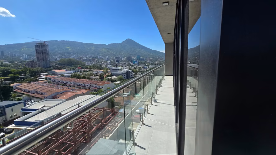 SE ALQUILA APARTAMENTO ART HAUS SAN BENITO, AMUEBLADO, tiene 120 m² - Imagen 7