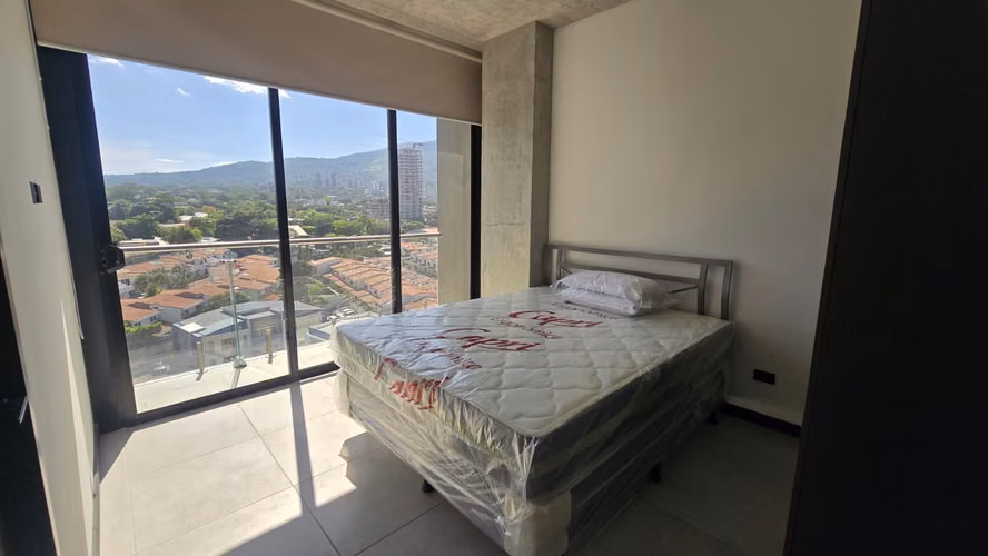 SE ALQUILA APARTAMENTO ART HAUS SAN BENITO, AMUEBLADO, tiene 120 m² - Imagen 6