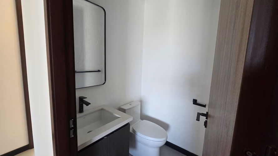 SE ALQUILA APARTAMENTO ART HAUS SAN BENITO, AMUEBLADO, tiene 120 m² - Imagen 12