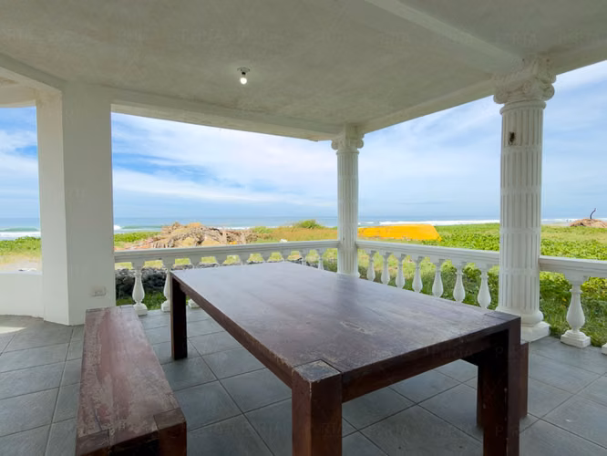 EN VENTA | CASA FRENTE AL MAR EN PLAYA COSTA DEL SOL, EL SALVADOR - Imagen 9