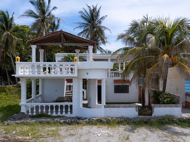 EN VENTA | CASA FRENTE AL MAR EN PLAYA COSTA DEL SOL, EL SALVADOR - Imagen 14