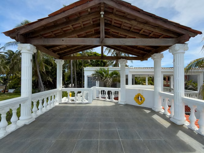 EN VENTA | CASA FRENTE AL MAR EN PLAYA COSTA DEL SOL, EL SALVADOR - Imagen 3
