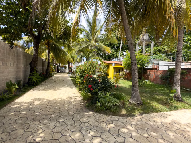 EN VENTA | CASA FRENTE AL MAR EN PLAYA COSTA DEL SOL, EL SALVADOR - Imagen 17