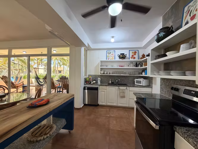 Apartamento frente al mar en venta en Costa del Sol | $496,000 - Imagen 2