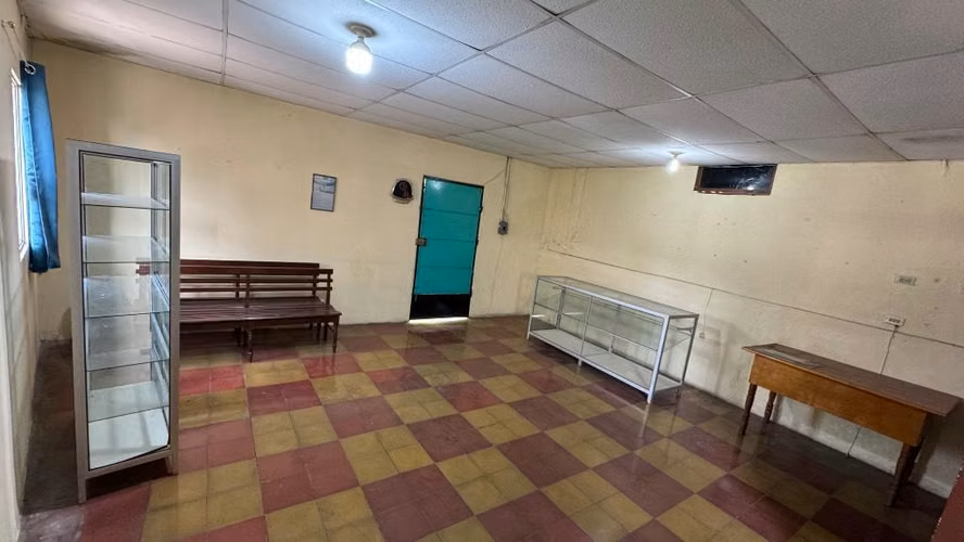 Local comercial en alquiler - 58mts2- Ciudad Barrios