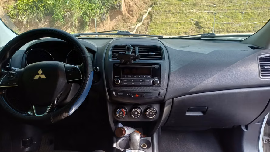 MITSUBUSHI OUTLANDER SPORT 2016
