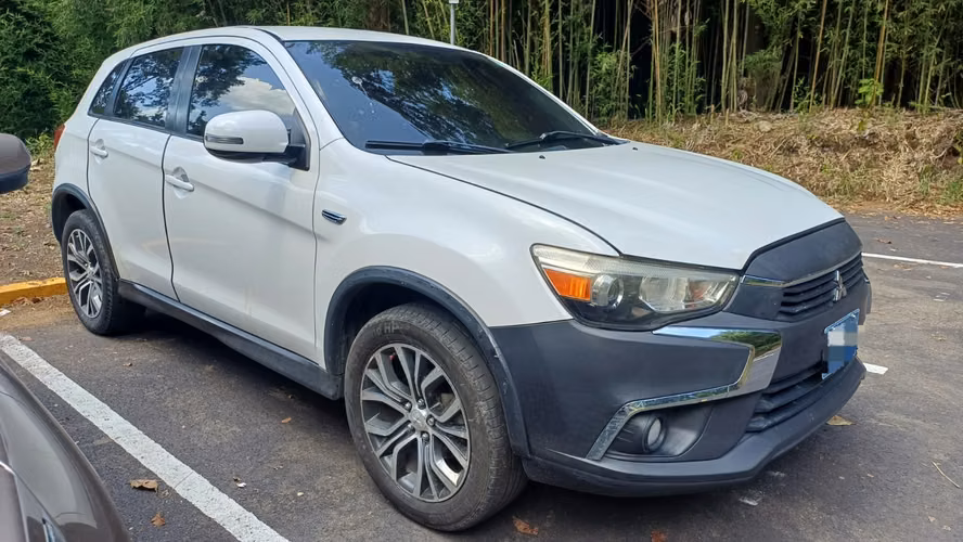 MITSUBUSHI OUTLANDER SPORT 2016