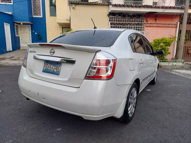 Nissan Sentra 2011 SL - Imagen 5