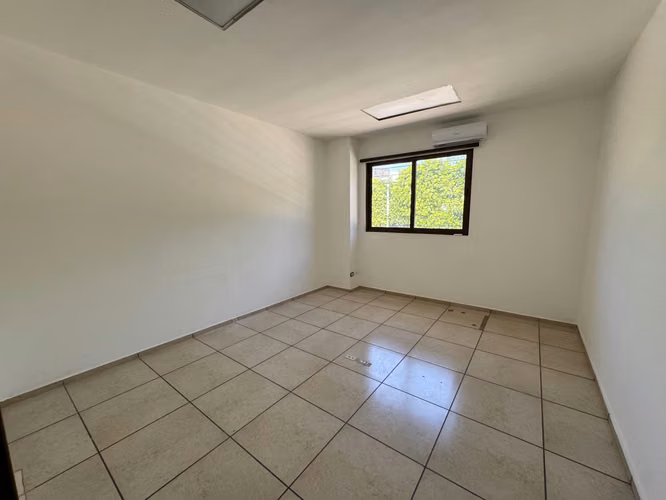 SE ALQUILA OFICINAS CORPORATIVAS SAN BENITO, loma linda, tiene 175 mts2 - Imagen 11