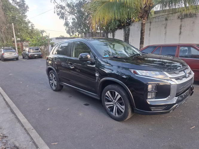 Mitsubishi Outlander Sport 4x4 2020 (29k de millas reales)