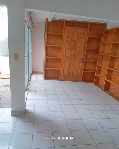 Alquiler de casa en zona cercana a Altos de Miravalle. - Imagen 4