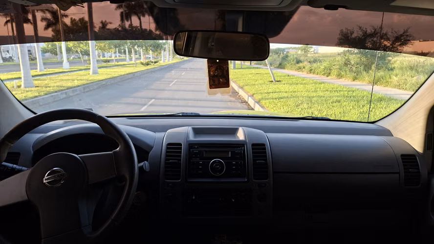 NISSAN NAVARA 2011
