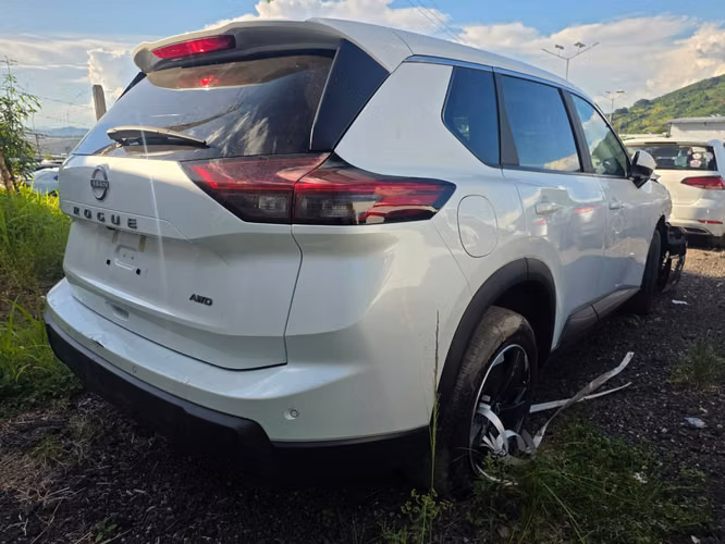 Nissan rogue
