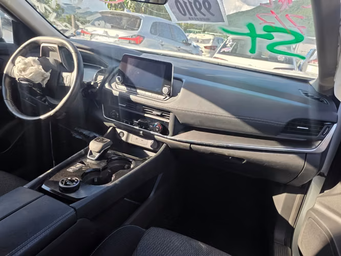 Nissan rogue