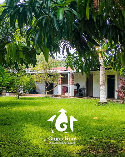 VENTA DE QUINTA EN EL CORAZÓN DE CALUCO - Imagen 3