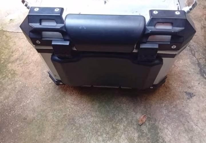 Vendo baúl de moto