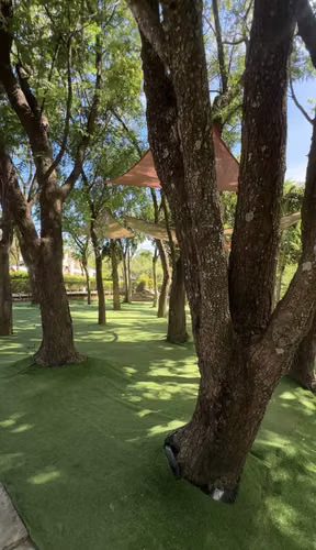 VENDO LINDA CASA DE 2 NIVELES EN MIRAMAR