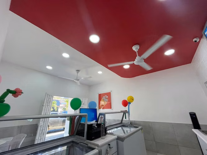 Venta equipo mobiliario para negocio