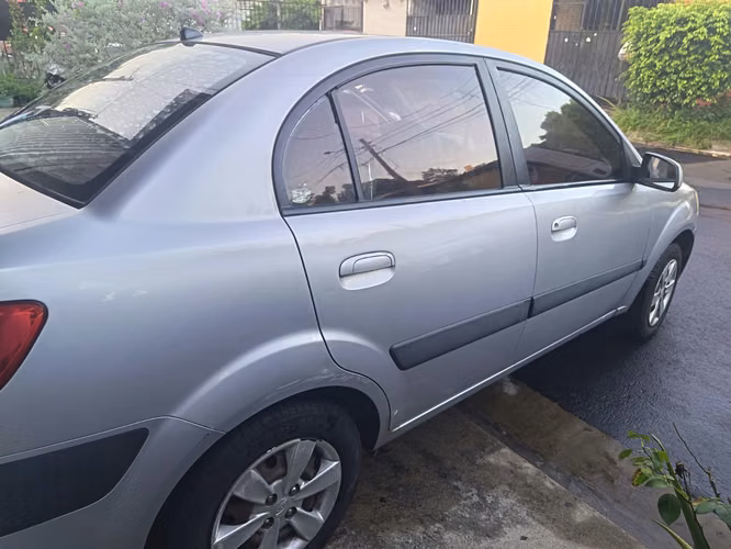 Vendo Kia Rio LX
