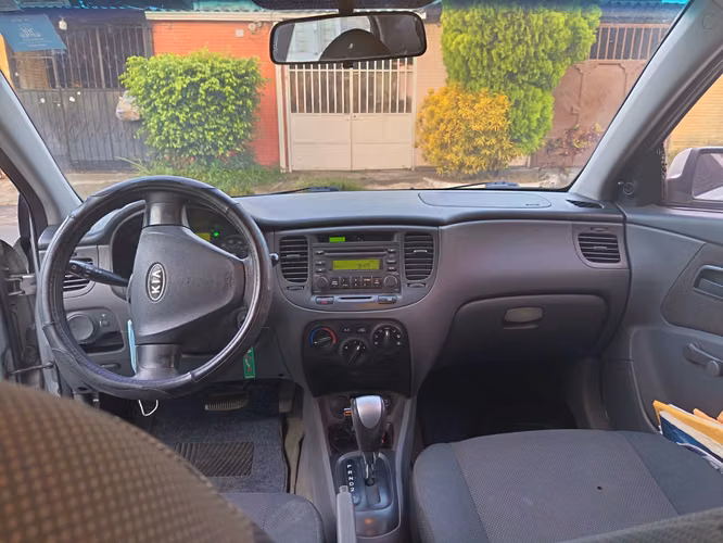 Vendo Kia Rio LX